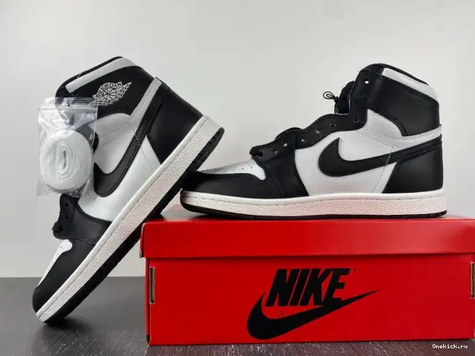 One Kick (2023) High White Retro Black Jordan 85 1 BQ4422-001 0520